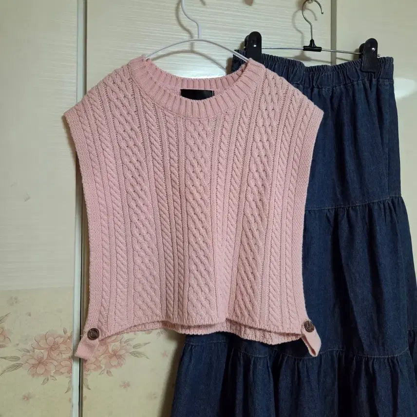[BUNJANG] Pink Cable Knit Vest / 핑크  캐이블 니트조끼