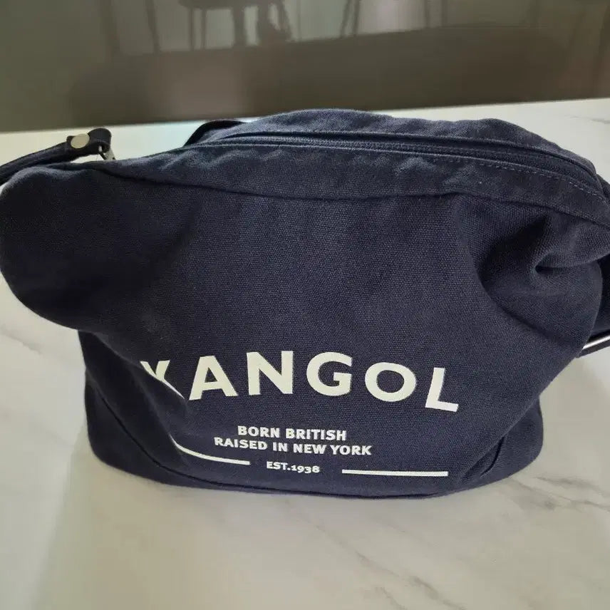 [BUNJANG] Kangol Crossbody Bag Navy / 캉골 크로스백 네이비