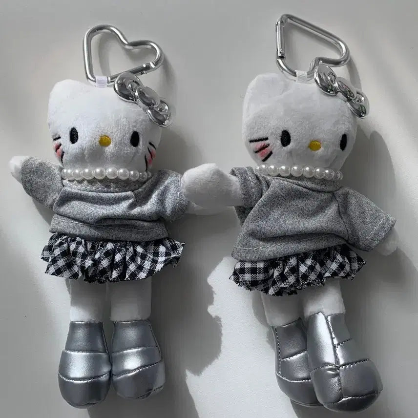 [BUNJANG] Long-Legged Kitty Keychain / 롱다리키티 키링 강민경키링