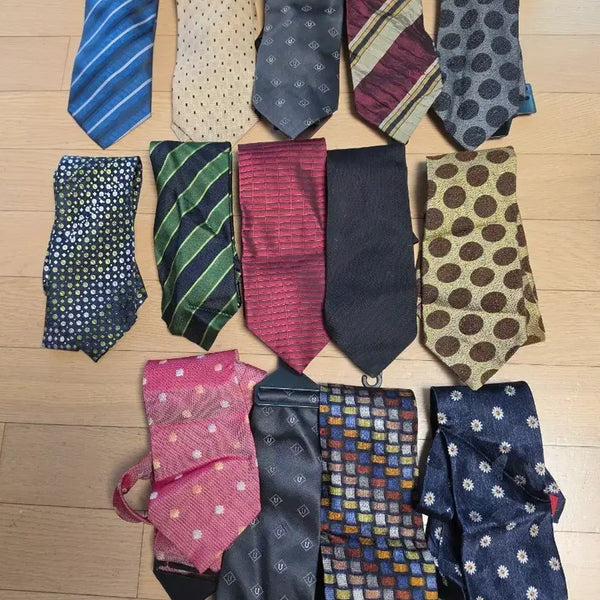 [BUNJANG] Assorted Silk Necktie Set - 14 Designs / 다양한 디자인 거짐 실크넥타이+디자인넥타이 14종 세트