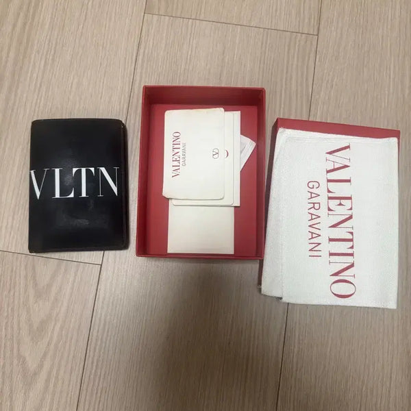 [BUNJANG] Valentino Bi-fold Wallet / 발렌티노 반지갑