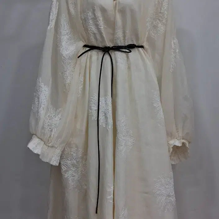 [BUNJANG] Embroidered Dress Ivory / 자수 원피스 아이보리55~77반까지