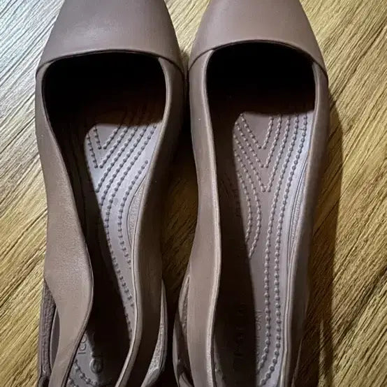 [BUNJANG] Crocs Ballet Flat Shoes Brown / 크록스 발레 플랫 슈즈 브라운