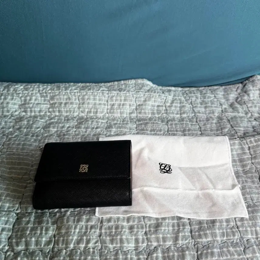[BUNJANG] Louis Quatorze Women's Bi-Fold Wallet - New Condition (Authentic) / 루이가또즈 여성 중지갑 새상품급 (정품)