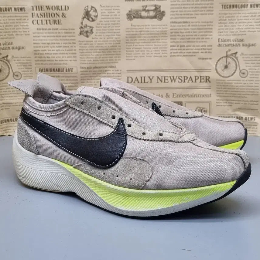 [BUNJANG] Nike Moon Racer String Sneakers 250 / 나이키 문레이서 스트링 운동화250
