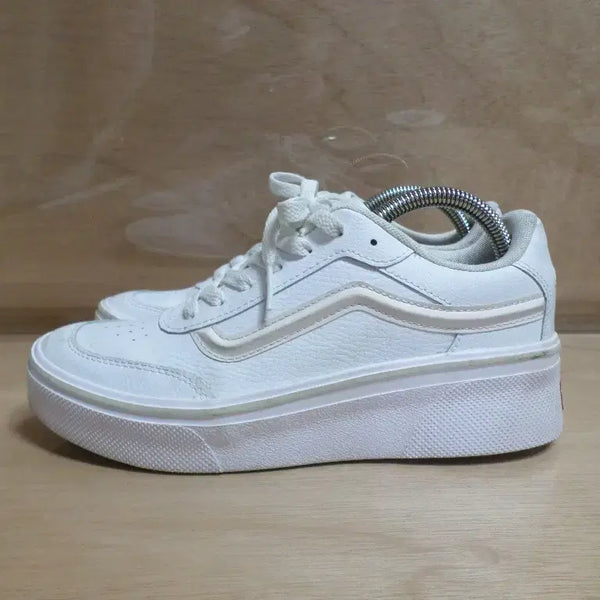 [BUNJANG] Vans Isaac Sneakers / 후루룩구제2 240 반스 아이삭 이삭크 운동화 스니커즈 신발 260918