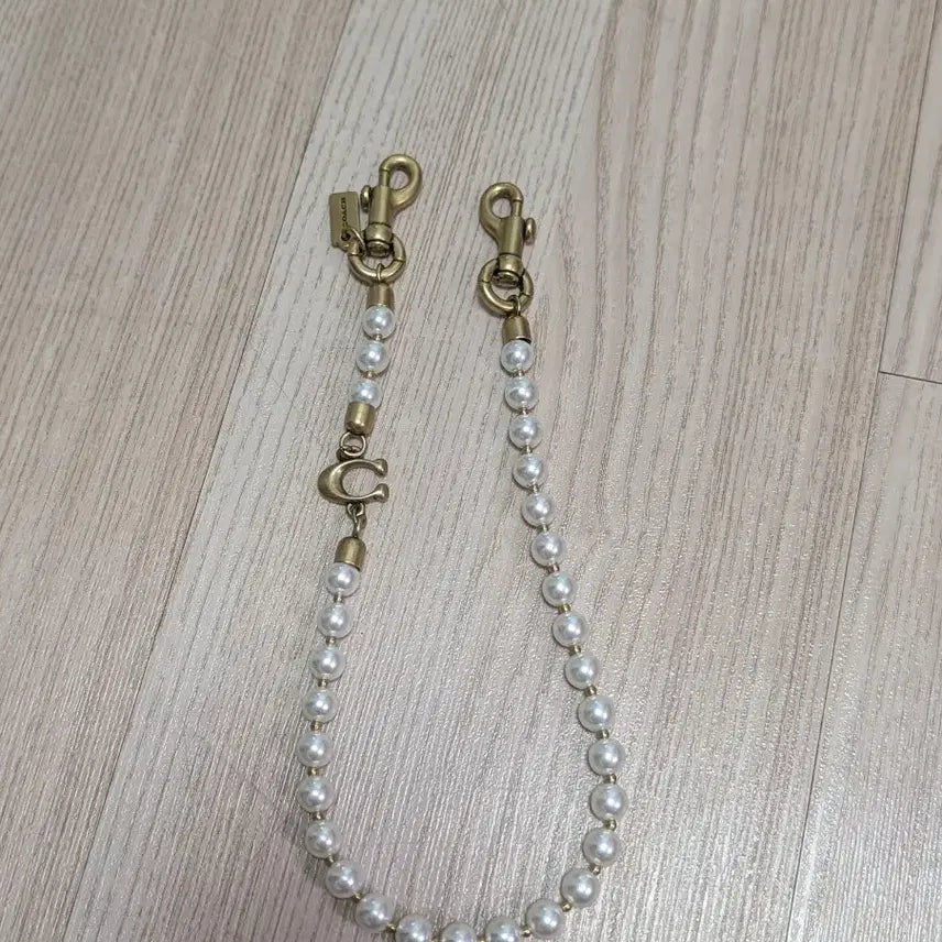 [BUNJANG] Coach Pearl Short Strap / 코치 진주 숏 스트랩