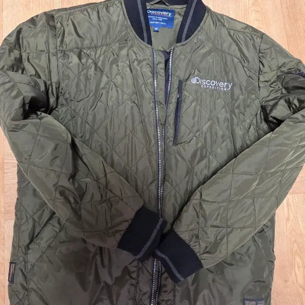 [BUNJANG] Discovery Khaki Quilted Short Padded Jacket / 디스커버리 숏 패딩 자켓 카키 팝니다