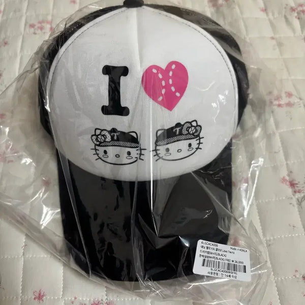[BUNJANG] LG Twins Hello Kitty Collaboration Trucker Cap / 정가) lg트윈스 엘지 트러커캡 헬로키티 모자