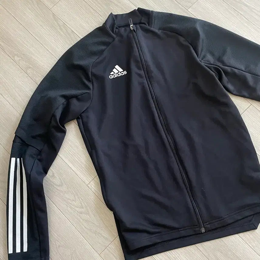 [BUNJANG] Adidas Training Full Zip Jacket Black Women's Size 95 / 아디다스 트레이닝 집업 자켓 블랙 여성복 95