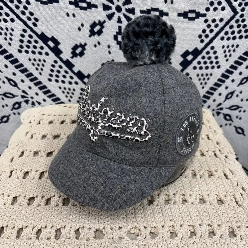 [BUNJANG] MLB Leopard Logo Wool Pom Beanie Hat / [55] 엠엘비 호피 로고 울 방울 볼캡 모자