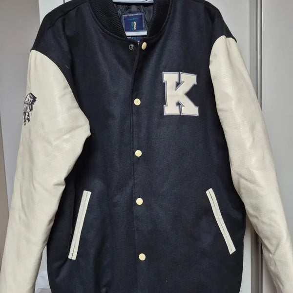 [BUNJANG] Korea University Varsity Jacket Size 110 / 고려대학교 야구잠바 110사이즈 판매합니다