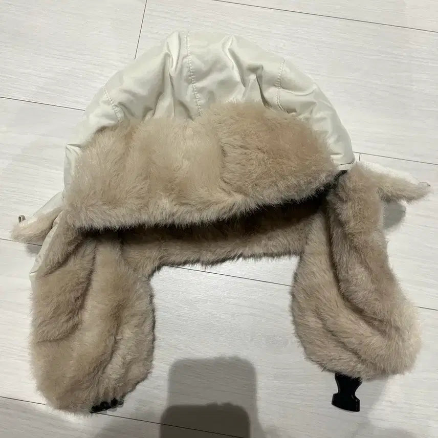 [BUNJANG] Winter Warm Hat with Ear Flaps - Ivory / 패딩 털 군밤 모자 아이보리색