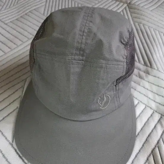 [BUNJANG] Fjällräven Snapback Hat / 최상급 컨디션 _ 피엘라벤 모자