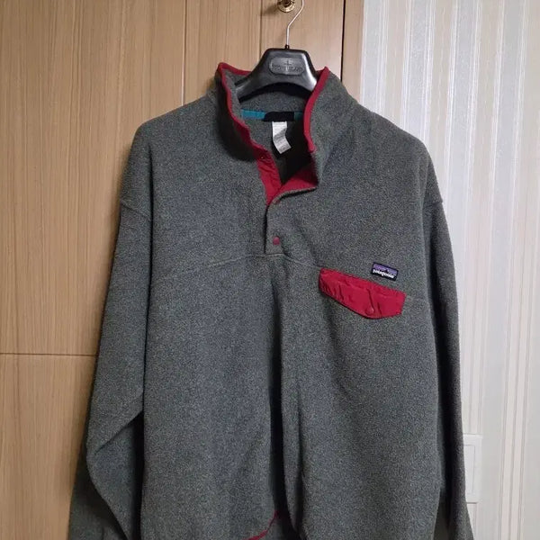 [BUNJANG] Patagonia Synchilla Grey/Red / [XL] 파타고니아 신칠라 그레이/레드