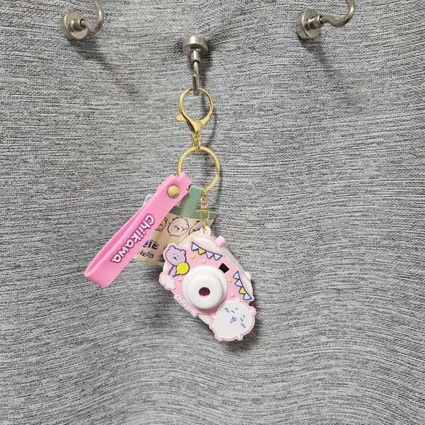 [BUNJANG] Chiikawa Camera Beam Projector Keychain / 먼작귀 치이카와 카메라 빔 프로젝터 키링
