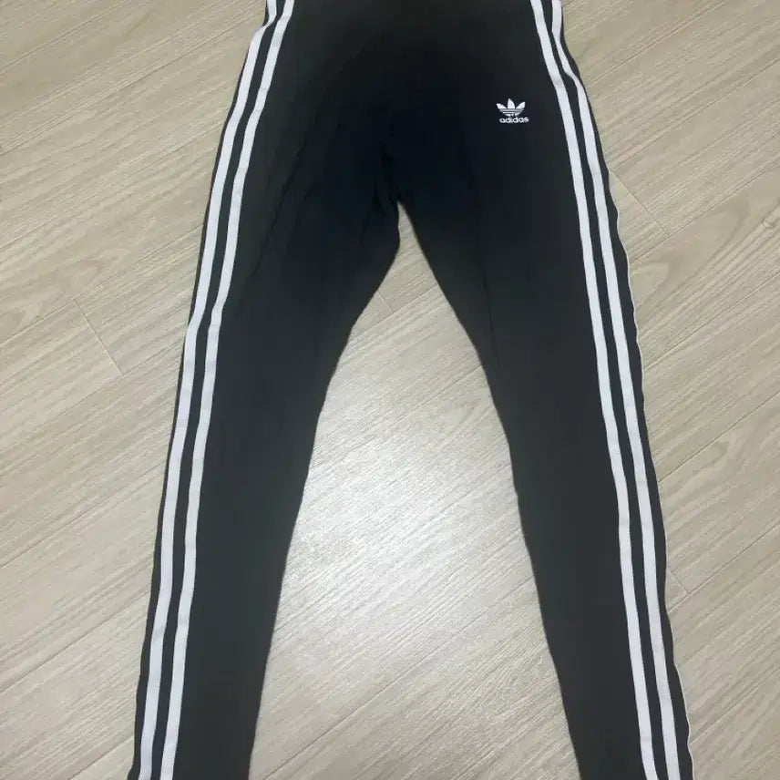 [BUNJANG] Adidas Leggings / 아디다스레깅스