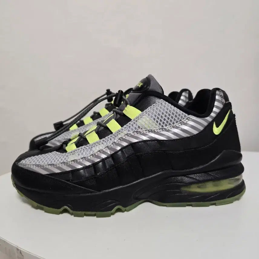 [BUNJANG] Nike Air Max 95 "Volt" Black Silver / 나이키 에어맥스 95 형광 블랙 실버
