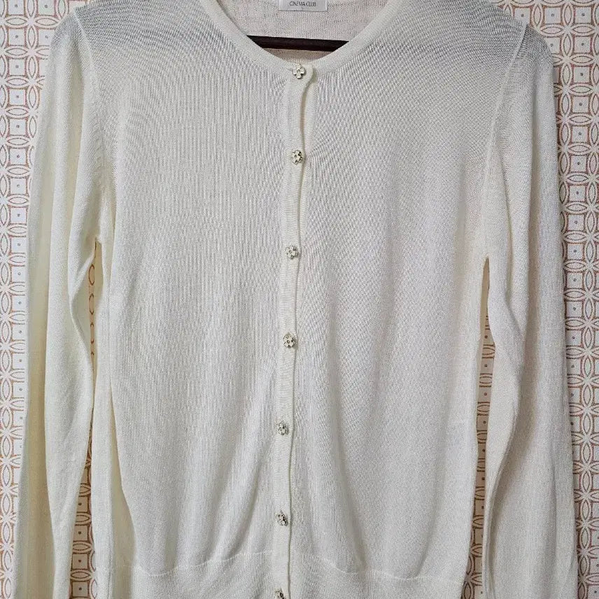 [BUNJANG] White Floral Button Cardigan / 화이트 꽃 단추 가디건