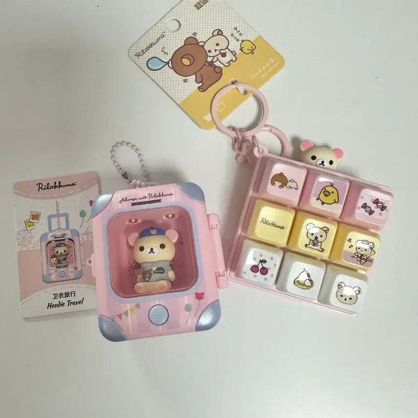 [BUNJANG] San-X Rilakkuma Carrier LED Keychain & Keycap Clicker Keychain Set / (새상품) 산엑스 코리락쿠마 랜덤 캐리어 LED 키링, 키캡 클릭커 키링 세트