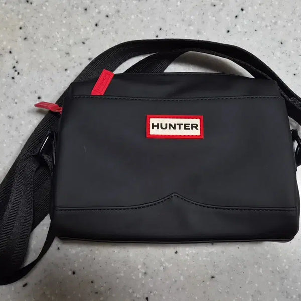 [BUNJANG] Hunter Crossbody Bag / 헌터 크로스백 새상품