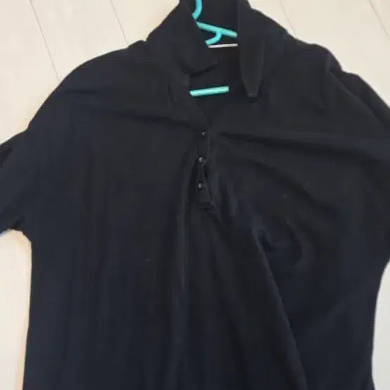 [BUNJANG] Black & Gray Collar T-Shirts (Sizes 100, 105) / 블랙과 회색 카라티 팝니다, 사이즈 100이랑 105