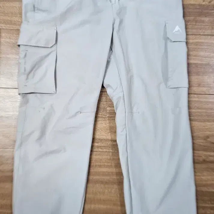 [BUNJANG] Nepa Cargo Jogger Pants (Near New) / 네파 카고 조거 팬츠 거의 새상품