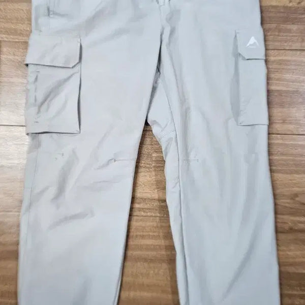 [BUNJANG] Nepa Cargo Jogger Pants (Near New) / 네파 카고 조거 팬츠 거의 새상품