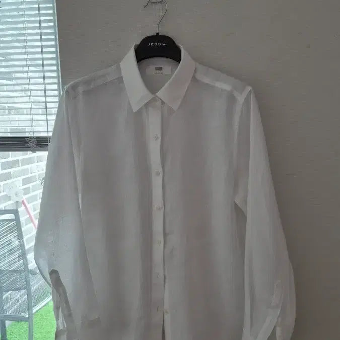 [BUNJANG] Uniqlo White Shirt / 유니클로 화이트 셔츠