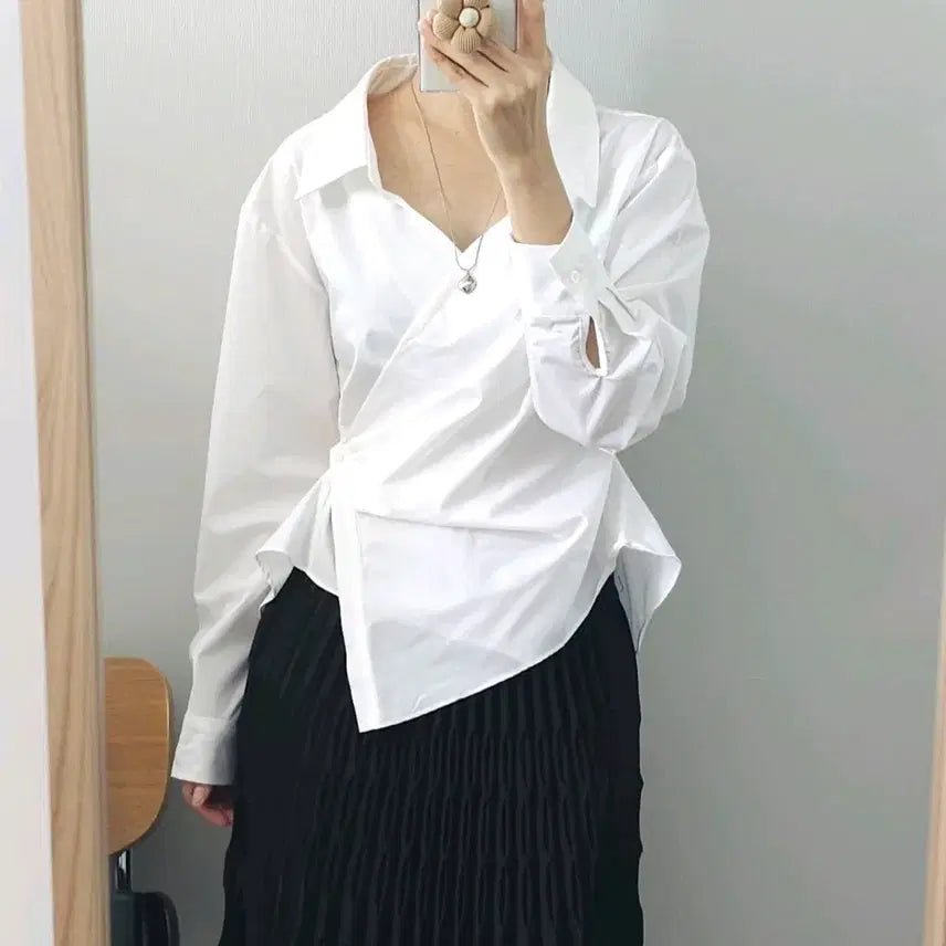 [BUNJANG] Glow & Nymph Asymmetric Collar Blouse / (S)글로우앤님프 여성 언발란스 카라 블라우스 L3W5137