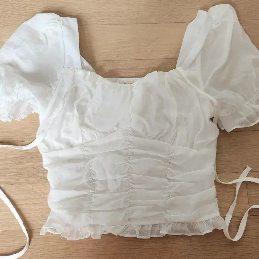 [BUNJANG] White Puff Sleeve Shirring Blouse / 화이트 퍼프 소매 셔링 블라우스
