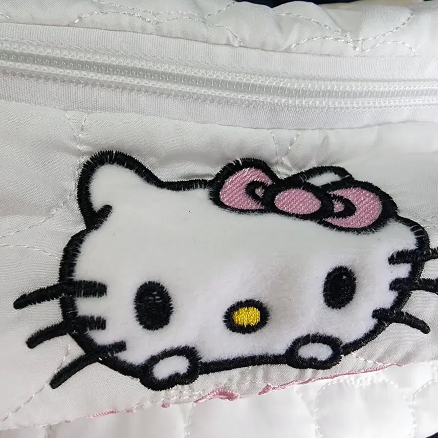 [BUNJANG] Hello Kitty Fabric Pouch / 헬로키티 천파우치