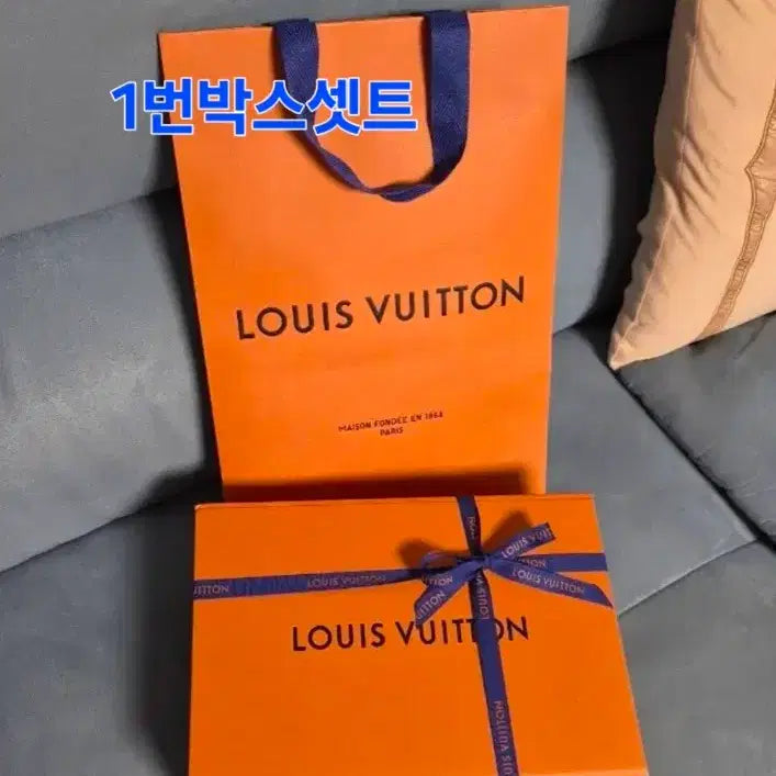 [BUNJANG] Louis Vuitton WOC Mini Bag Box Set / 9-18)루이비통가방미니백 WOC박스두가지셋트(한셋트가격임)