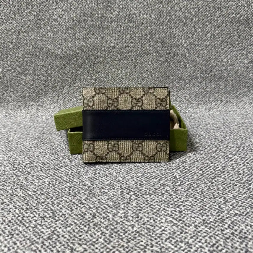 [BUNJANG] Gucci GG Eden Supreme Bifold Wallet / 구찌 GG 에덴 수프림 반지갑