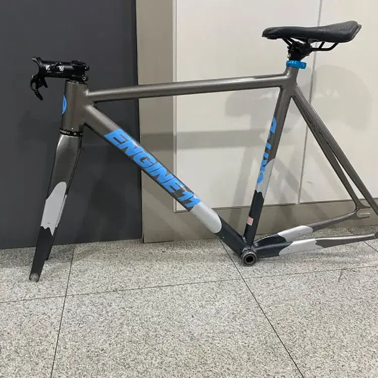 [BUNJANG] Engine 11 Gunmetal Frame (IRD/Older Model Preferred) / 엔진11 건메탈 ㅍㄷㅍ봅니다(ird구형 선호)