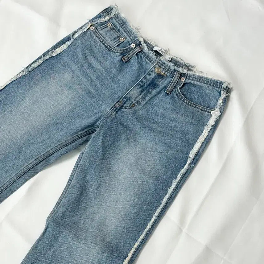 [BUNJANG] Fringe Bootcut Low-Rise Denim Pants / 프린지 부츠컷 로우라이즈 데님 팬츠