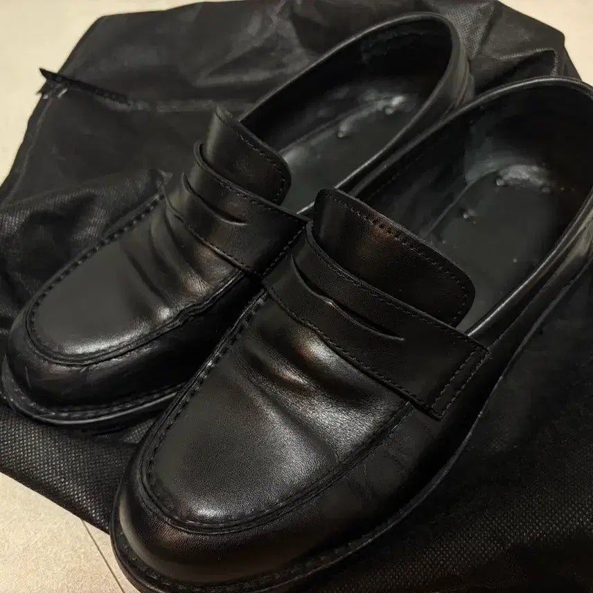 [BUNJANG] Romantic Move New Rug Loafers / 로맨틱무브 뉴러그 로퍼 255~260