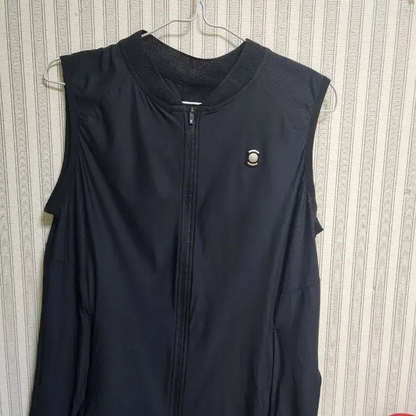 [BUNJANG] W.Angle Black Vest Jacket / 와이드앵글 조끼잠바