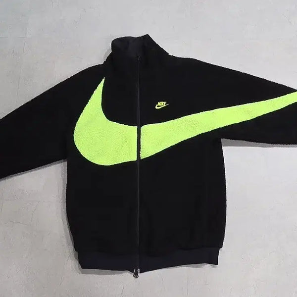 [BUNJANG] Nike Big Swoosh Full Zip Jacket Black Volt / [S]나이키 빅 스우시 풀 집 자켓 블랙 볼트