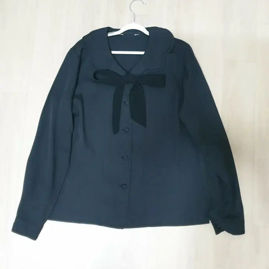 [BUNJANG] Cute Ribbon Collar Blouse Black / 귀여운 블라우스 블랙