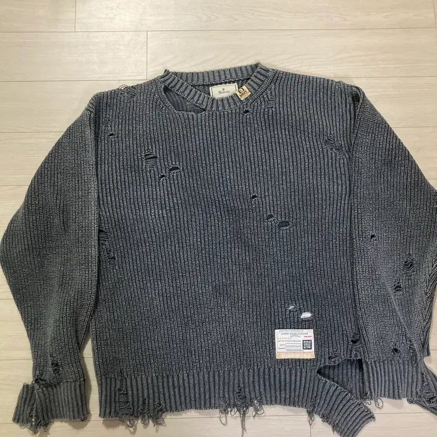 [BUNJANG] Mihara Yasuhiro Distressed Knit Size 46 / 미하라 야스히로 데미지 니트 46 팝니다