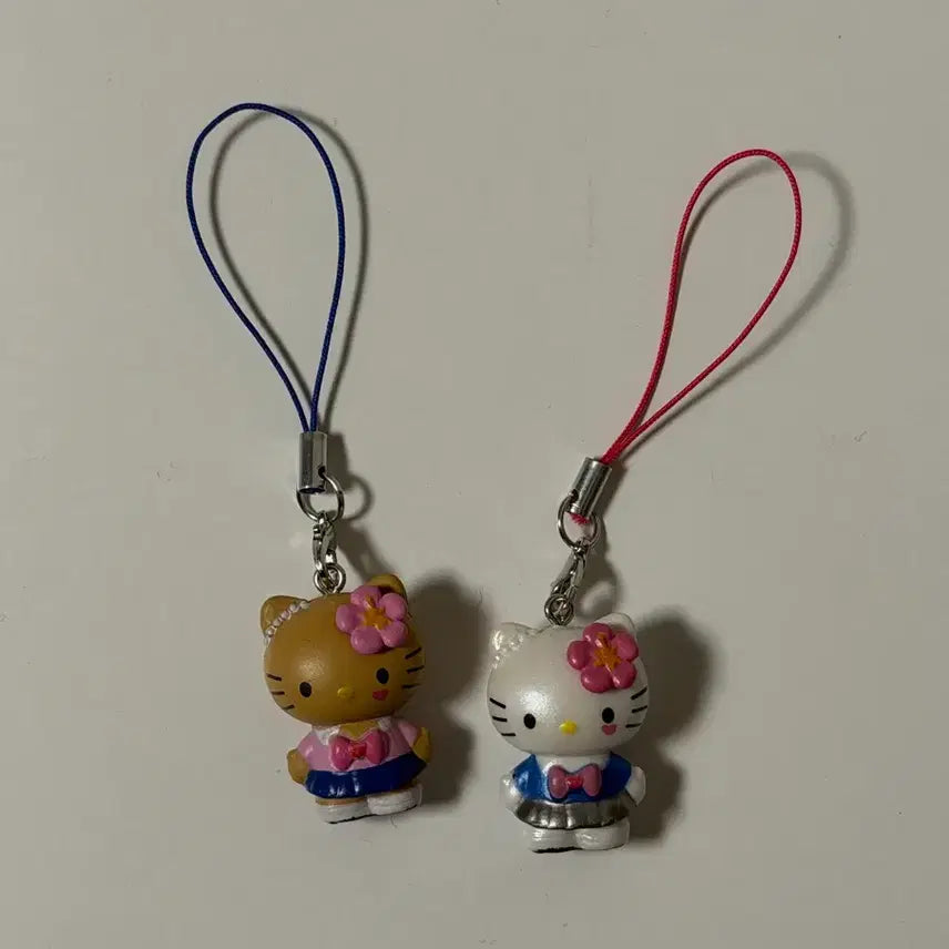 [BUNJANG] Hello Kitty School Uniform Keychain Set / 교복 헬로키티 키링