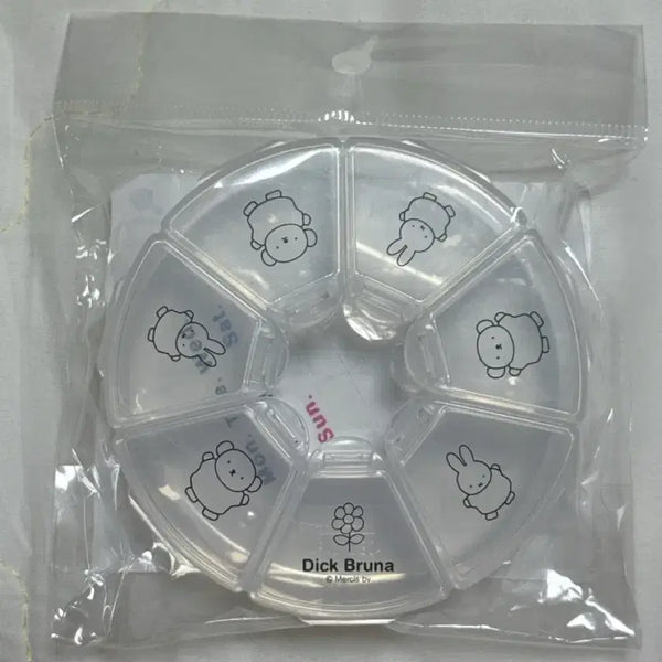 [BUNJANG] Dick Bruna Miffy Boris 7-Day Pill Case / 일본정품 딕브루나 미피보리스 7칸 알약 알약통 미개봉 새상품