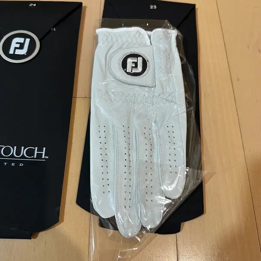 [BUNJANG] FootJoy PureTouch Golf Glove White / 풋조이 골프장갑 퓨어터치 글러브 화이트 23호24호