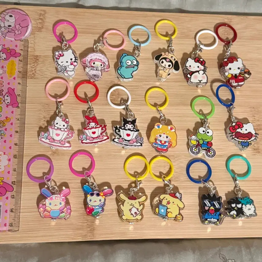 [BUNJANG] Sanrio Acrylic Bead Charm / 산리오 아크릴 비즈 메지루시