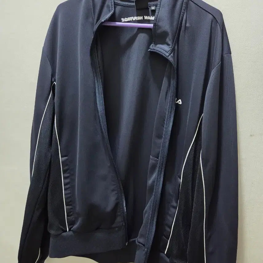 [BUNJANG] Fila Zip-Up Navy Size M / 휠라 집업 네이비