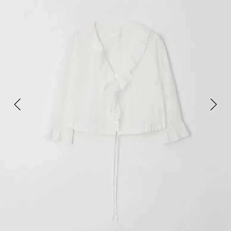 [BUNJANG] Leeds Ruffle Blouse / Leeds 리즈 이븐 러플 블라우스