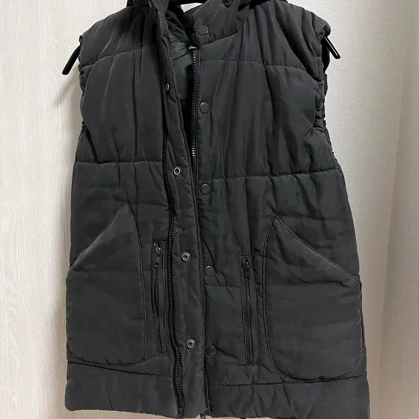 [BUNJANG] Dark Gray Padded Vest / 다크 그레이 패딩 조끼