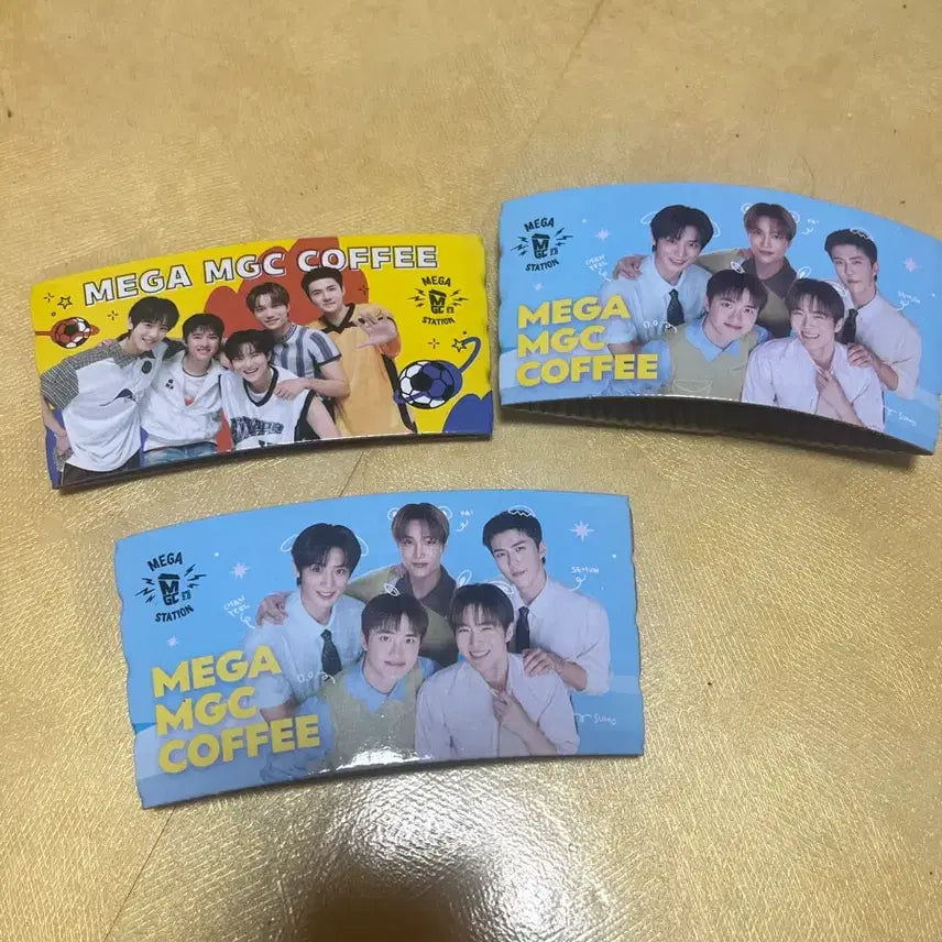 [BUNJANG] EXO Mega Coffee Cup Sleeve Bundle Set / 메가커피 엑소 컵홀더