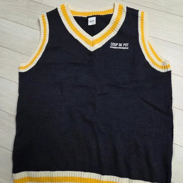 [BUNJANG] Apink Knit Vest / 에이핑크 니트조끼